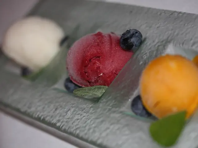 Encouragement of Apple Grove Excursions by HP Tourism