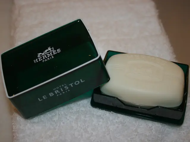 Transforming Living Spaces for a Greener Earth: Embracing Eco-Conscious Cleaning Solutions