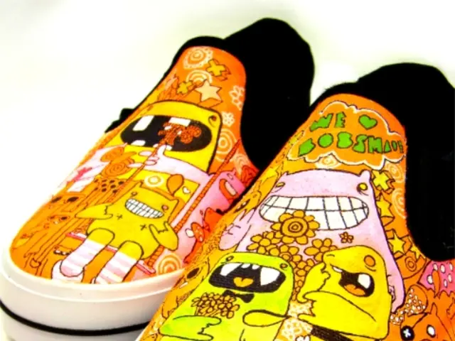 Inside the Hoka Clifton 10, it's the internal features that truly matter