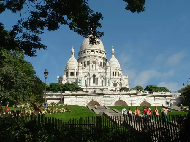 Communal Living: Economizing, Collaborating, Empathizing