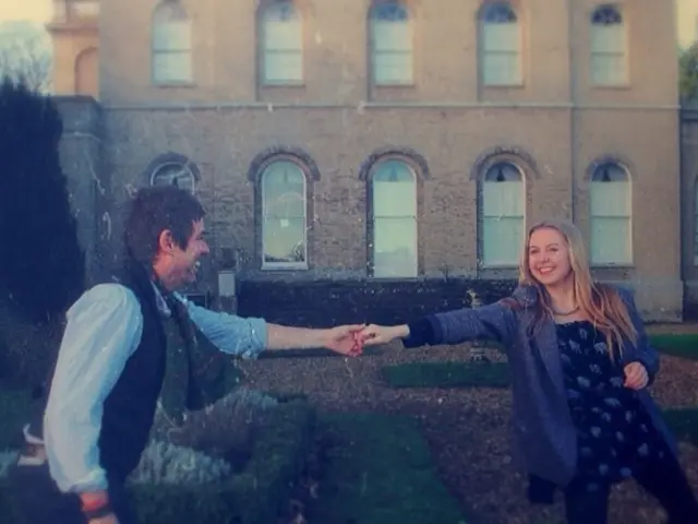 House in Southwest England Reclaims Original State After Destruction and Renovation